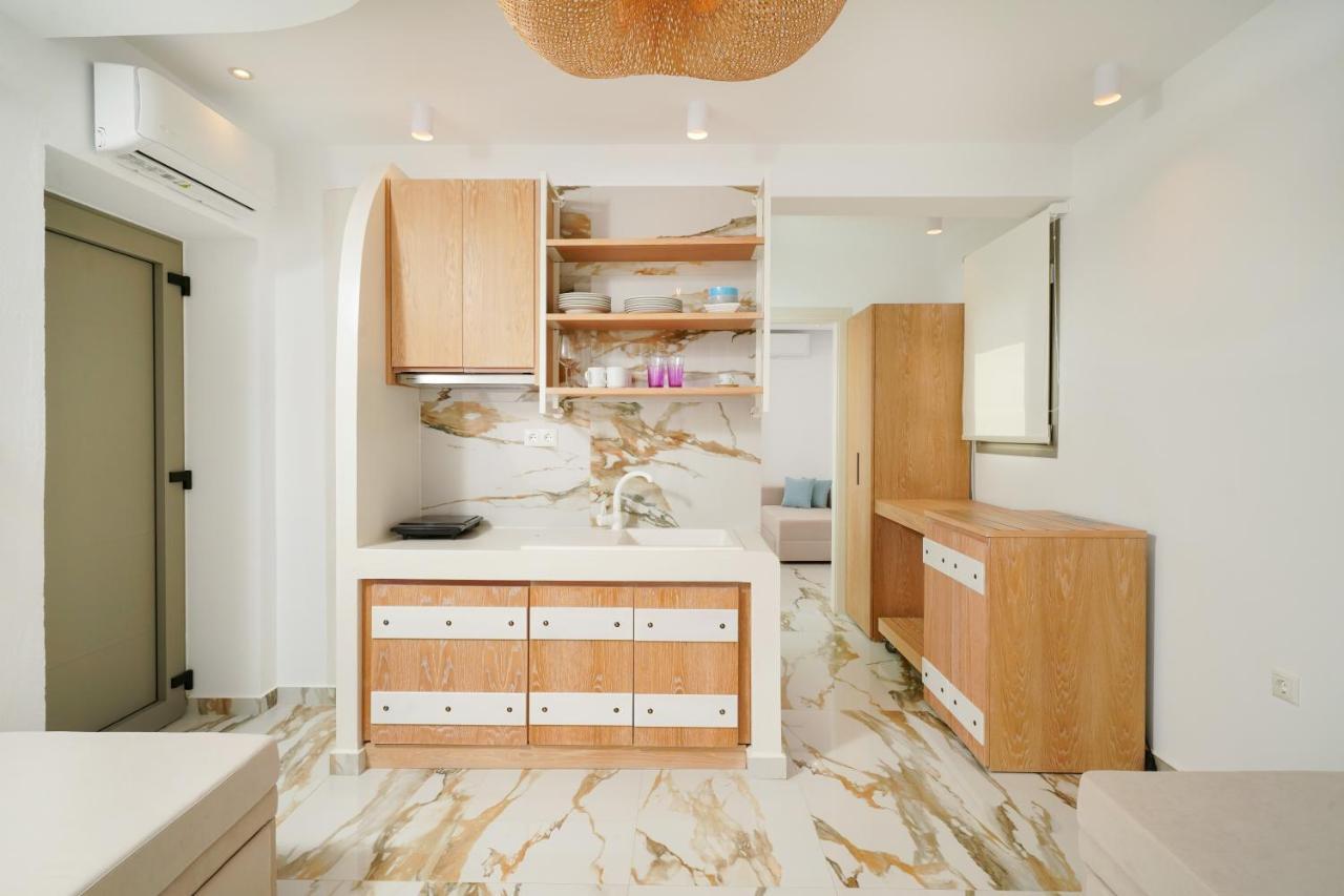 Athina Palace Luxurious Appartments Potos Dış mekan fotoğraf