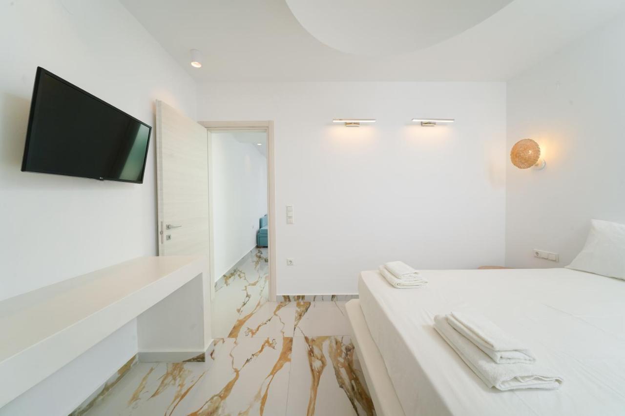 Athina Palace Luxurious Appartments Potos Dış mekan fotoğraf
